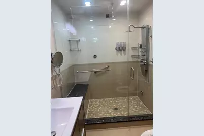 138-54 Hoover Avenue #3R, Briarwood, NY 11425 - Photo 15