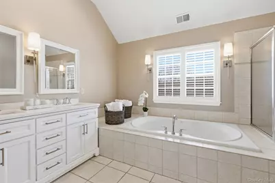 2 Bassett Court, Baldwin Place, NY 10505 - Photo 17