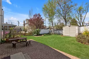 115 Broadmoor Ln, Westbury, NY 11590 - Photo 21