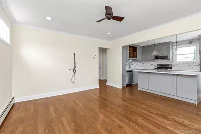 115 Broadmoor Lane, Westbury, NY 11590 - Photo 5
