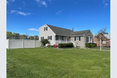 33 Maple Avenue, Kings Park, NY 11754 - Photo 35