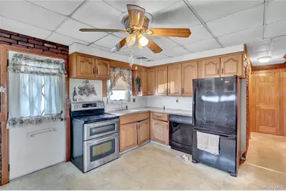 258 Belmont Avenue, East Meadow, NY 11554 - Photo 9