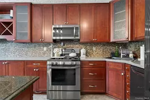 255 Sterling Pl, Highland, NY 12528 - Photo 5