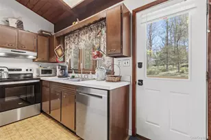 95 Main St, South Salem, NY 10590 - Photo 9
