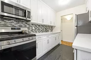 67-50 Thornton Pl, Forest Hills, NY 11375 - Photo 19