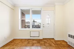 67-50 Thornton Pl, Forest Hills, NY 11375 - Photo 11