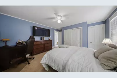 155 Smith Avenue, Islip, NY 11751 - Photo 19