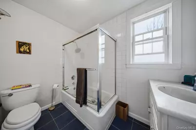 155 Smith Avenue, Islip, NY 11751 - Photo 11