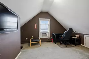 155 Smith Ave, Islip, NY 11751 - Photo 21