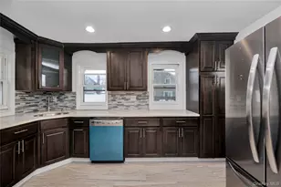 296 Harvard St, Hempstead, NY 11550 - Photo 17