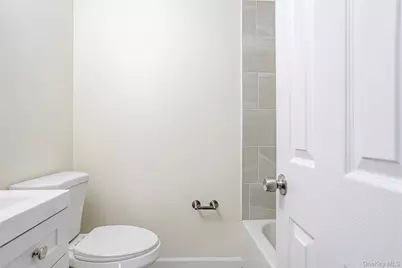 491 Ilyssa Way, New York, NY 10312 - Photo 17