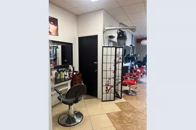 22268 Braddock Avenue, Queens Village, NY 11428 - Photo 11