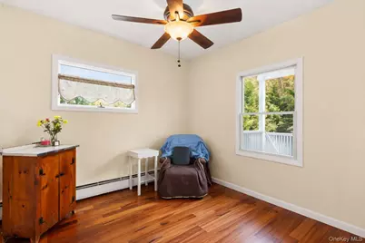 849 E Bay Drive, West Islip, NY 11795 - Photo 15