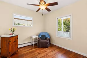 849 E Bay Dr, West Islip, NY 11795 - Photo 15