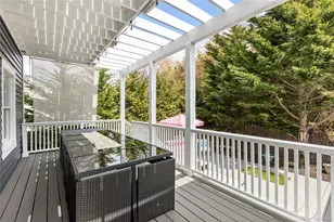 849 E Bay Dr, West Islip, NY 11795 - Photo 19