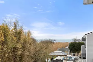 849 E Bay Dr, West Islip, NY 11795 - Photo 27