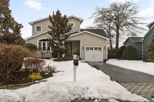 243 S Dunton Ave, Patchogue, NY 11772 - Photo 5