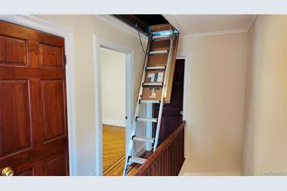 1813 Willow Lane, Bronx, NY 10461 - Photo 13