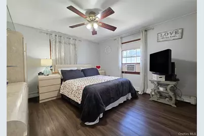 5 South Lane, Levittown, NY 11756 - Photo 7