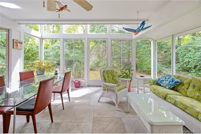 160 Hampshire Road, Bronxville, NY 10708 - Photo 15