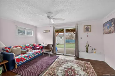 41 N Kings Avenue, Lindenhurst, NY 11757 - Photo 15