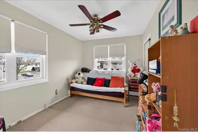 41 N Kings Avenue, Lindenhurst, NY 11757 - Photo 11
