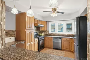 74 Village Green, Bardonia, NY 10954 - Photo 11