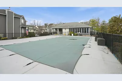 74 Village Green, Bardonia, NY 10954 - Photo 31