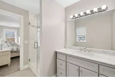 281 Clinton Avenue, Patchogue, NY 11772 - Photo 9