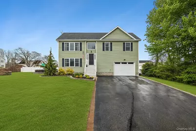 281 Clinton Avenue, Patchogue, NY 11772 - Photo 1