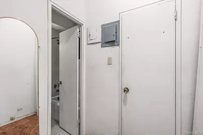 305 E 40th Street #14A, New York, NY 10016 - Photo 11