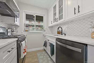 200 Atlantic Avenue #Apartment 107, Lynbrook, NY 11563 - Photo 19