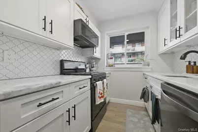 200 Atlantic Avenue #Apartment 107, Lynbrook, NY 11563 - Photo 17