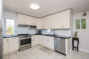 68 Lauren Ave, Dix Hills, NY 11746 - Photo 15