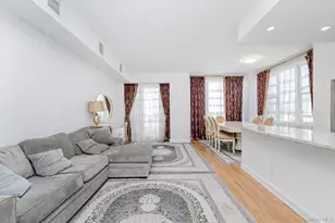 50 Oceana Dr W, Brooklyn, NY 11235 - Photo 5