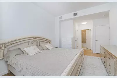 50 Oceana Drive W #8D, Brooklyn, NY 11235 - Photo 9