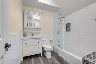 39-12 215th Pl, Bayside, NY 11361 - Photo 15