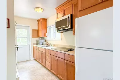 8515 Soundview Avenue, Southold, NY 11971 - Photo 5