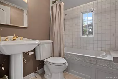 68 Flower Hill Road, Huntington, NY 11743 - Photo 15