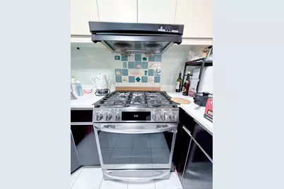 132-03 Sanford Avenue #2D, Flushing, NY 11355 - Photo 3