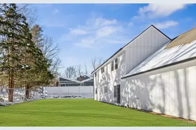 83 Thoreau Court, Yorktown Heights, NY 10598 - Photo 29