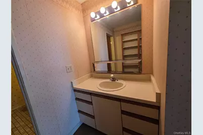 2 Park Place #B1B, Newburgh, NY 12550 - Photo 23