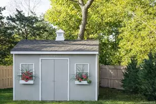 435 Montauk Hwy, Westhampton Beach, NY 11978 - Photo 9