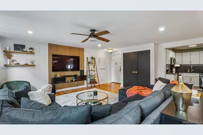 10-24 166th Street #3A, Whitestone, NY 11357 - Photo 5