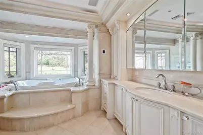 10 Hill Road, Sands Point, NY 11050 - Photo 21