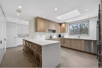 120 Bacon Road, Old Westbury, NY 11568 - Photo 7