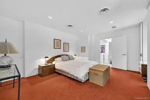 120 Bacon Rd, Old Westbury, NY 11568 - Photo 19