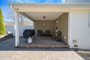 22 Northumberland Dr, Shoreham, NY 11786 - Photo 37