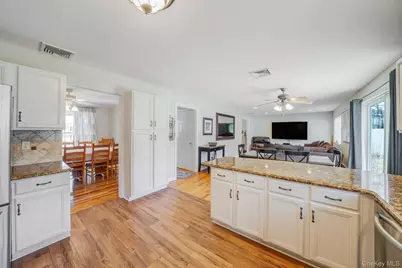 22 Northumberland Drive, Shoreham, NY 11786 - Photo 13