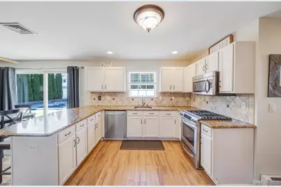 22 Northumberland Drive, Shoreham, NY 11786 - Photo 11